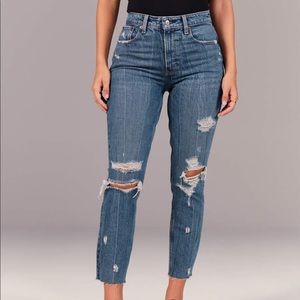 Abercrombie & Fitch Curve Love Mom Jeans 26 LONG